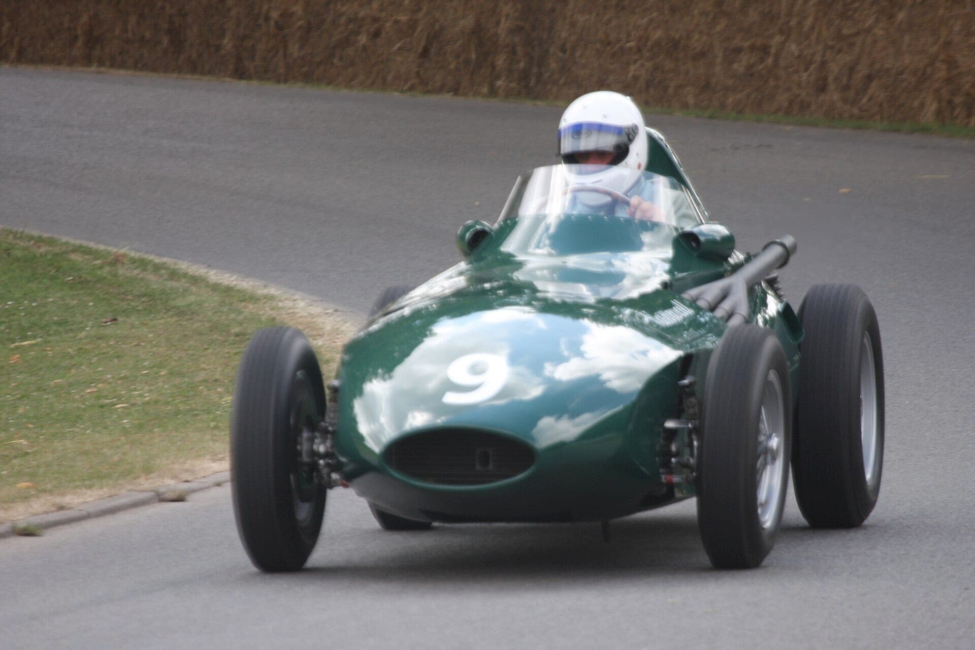 Historical Formula 1 photograph: Vanwall, 1958