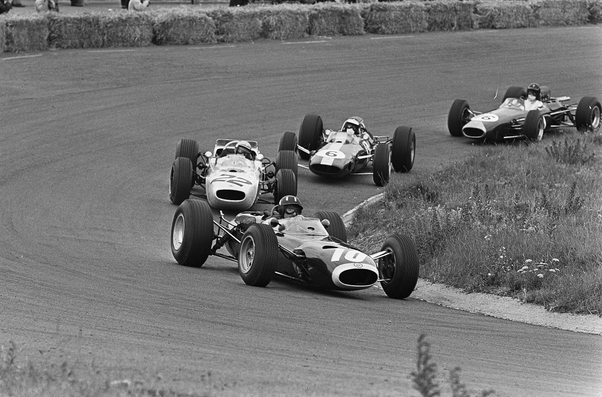 Historical Formula 1 photograph: G. Hill Ginther Clark Gurney GP Olanda, 1965