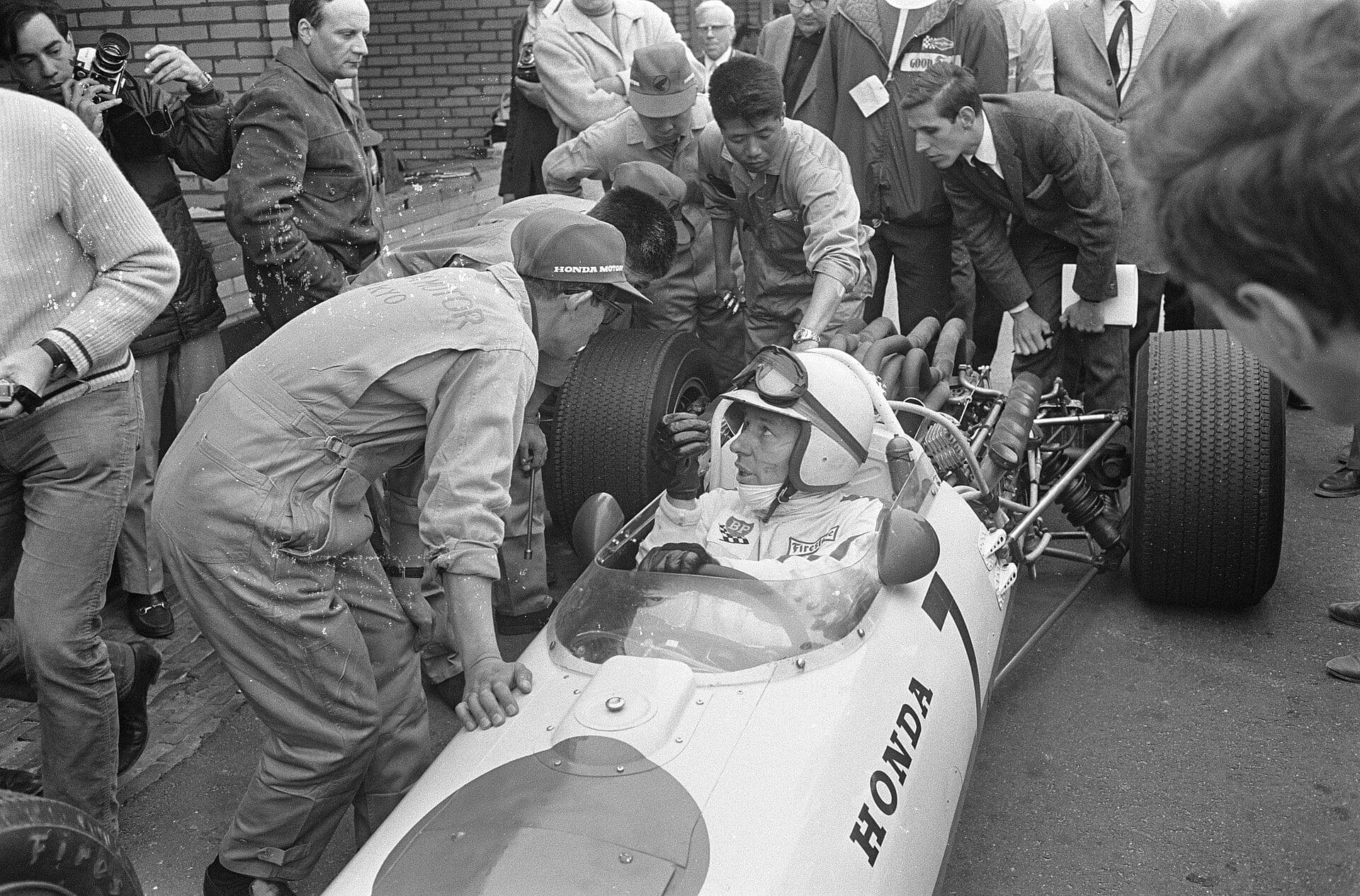 Historical Formula 1 photograph: Surtees GP Olanda, 1967