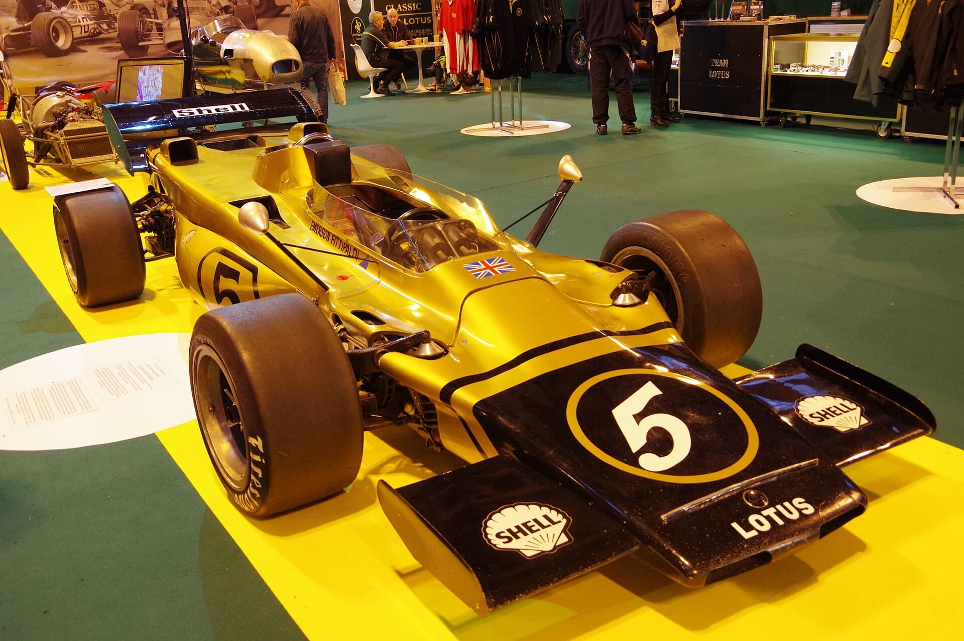 Historical Formula 1 photograph: Lotus, 1971