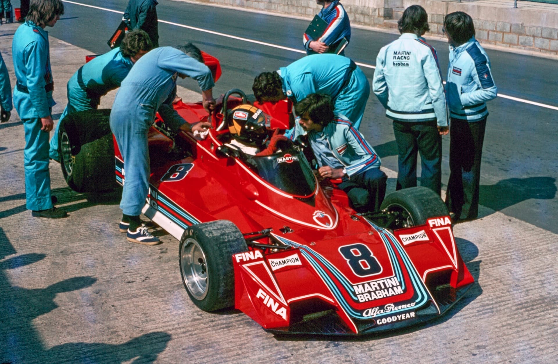 Historical Formula 1 photograph: Pace Brabham-Alfa Romeo, 1976
