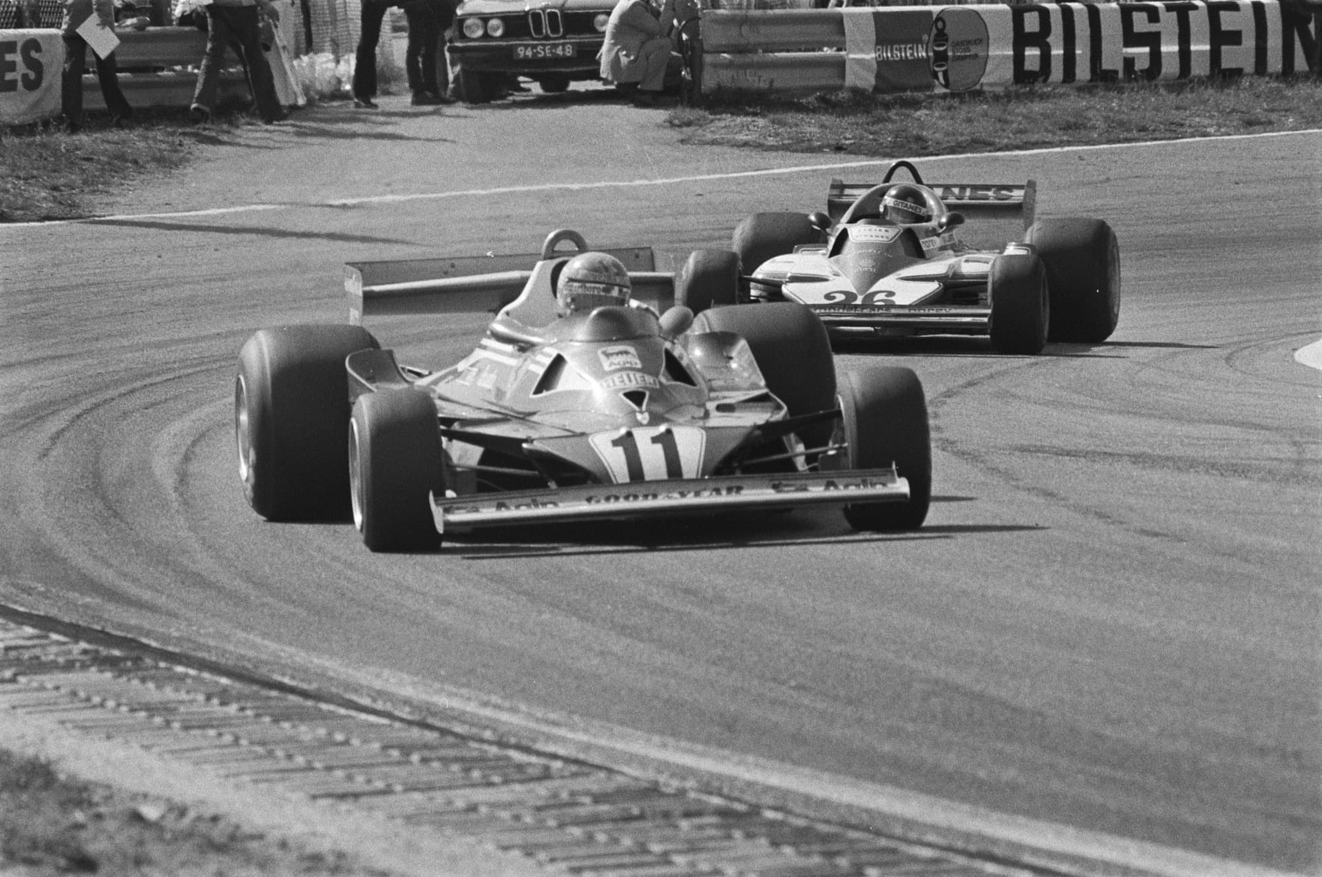 Historical Formula 1 photograph: Lauda Laffite, 1977