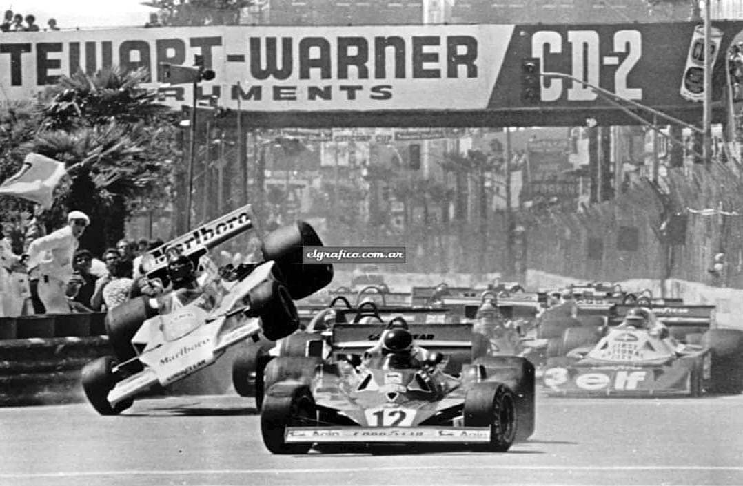 Historical Formula 1 photograph: Hunt Long Beach, 1977