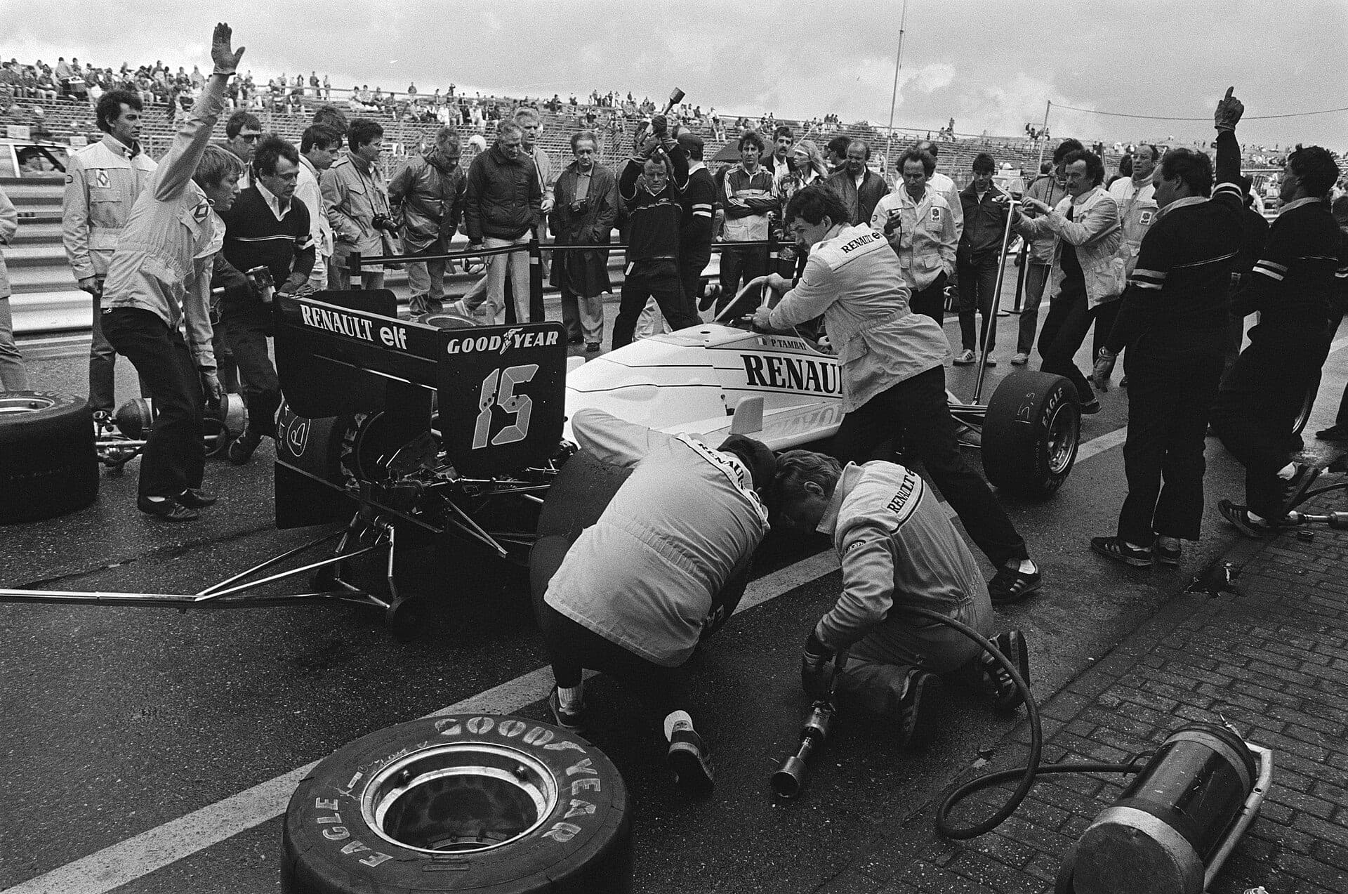 Historical Formula 1 photograph: Tambay GP Olanda, 1985