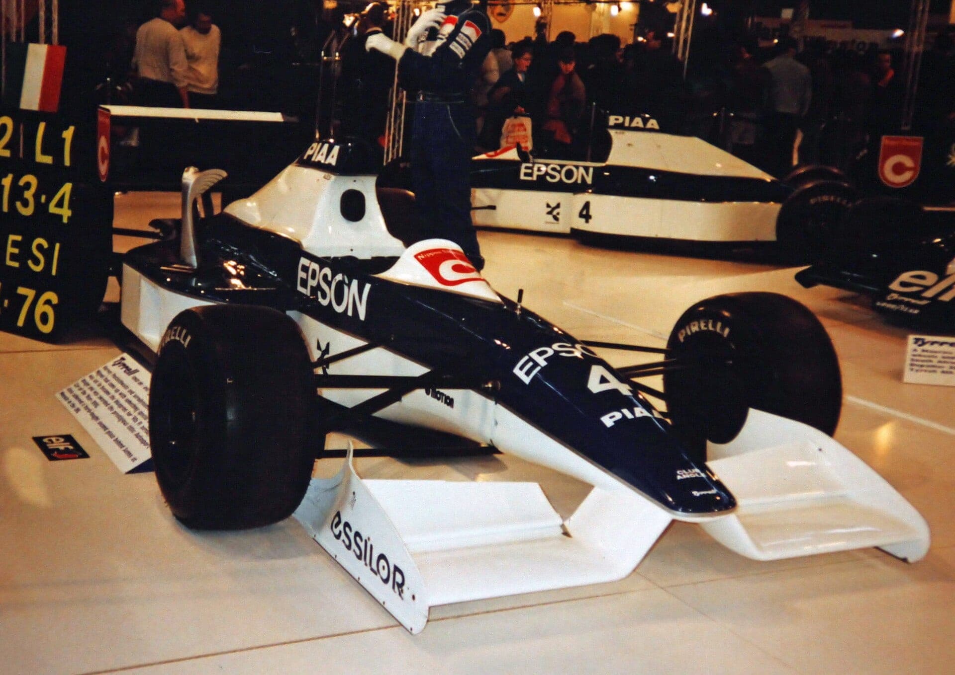 Historical Formula 1 photograph: Jean Alesi Tyrrell 019, 1990