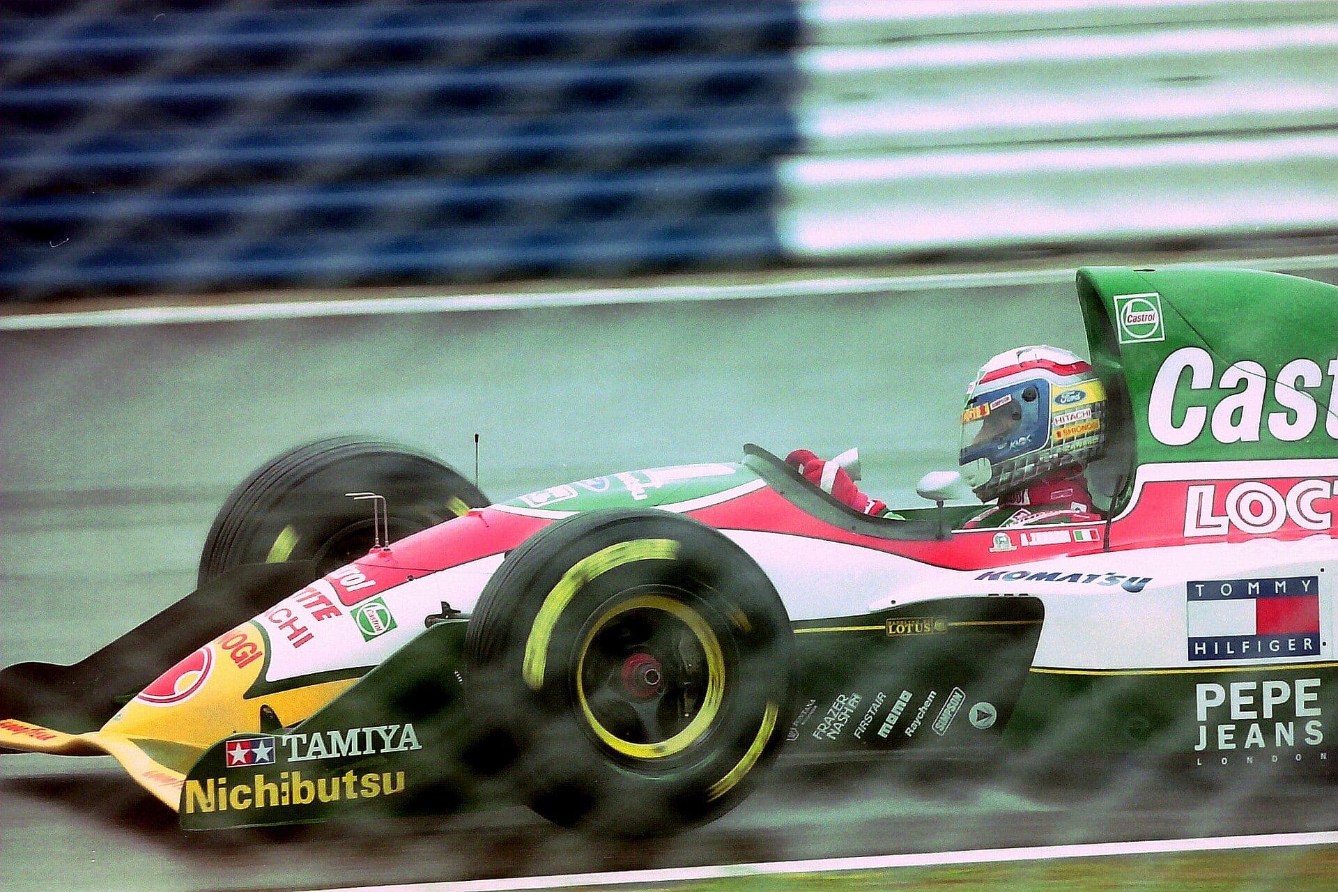 Historical Formula 1 photograph: Zanardi Lotus 107B Copse, 1993