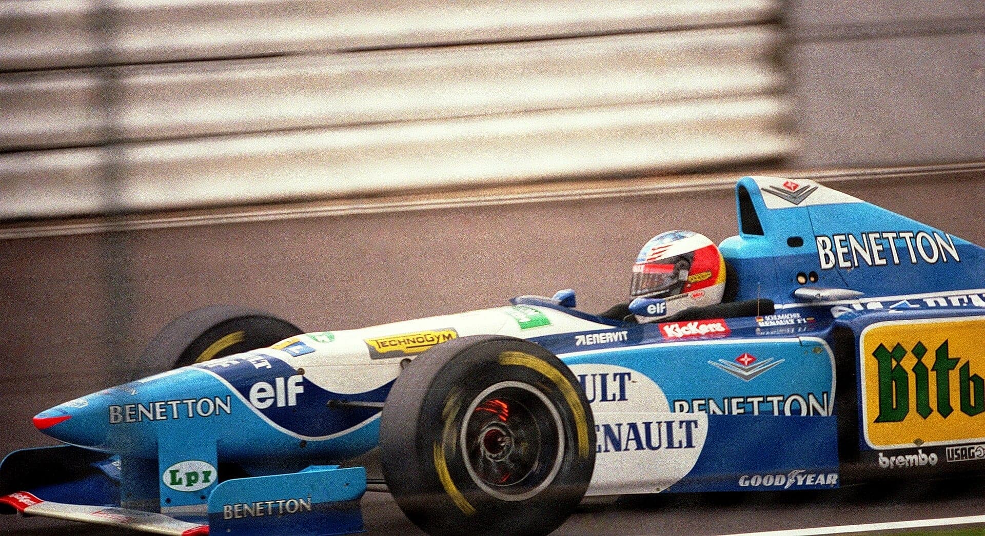 Historical Formula 1 photograph: Schumacher Benetton B195 Copse, 1995
