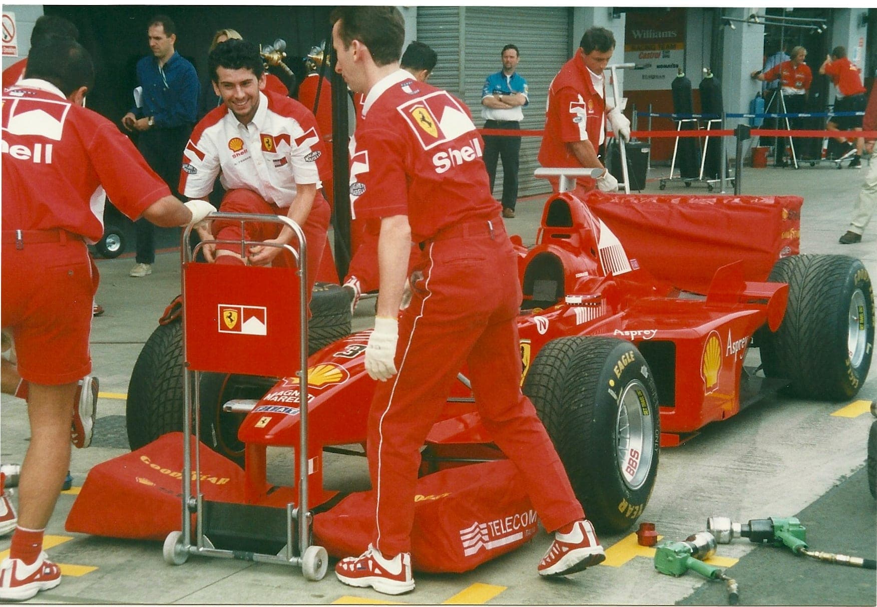Historical Formula 1 photograph: Ferrari GP Bretagna, 1998