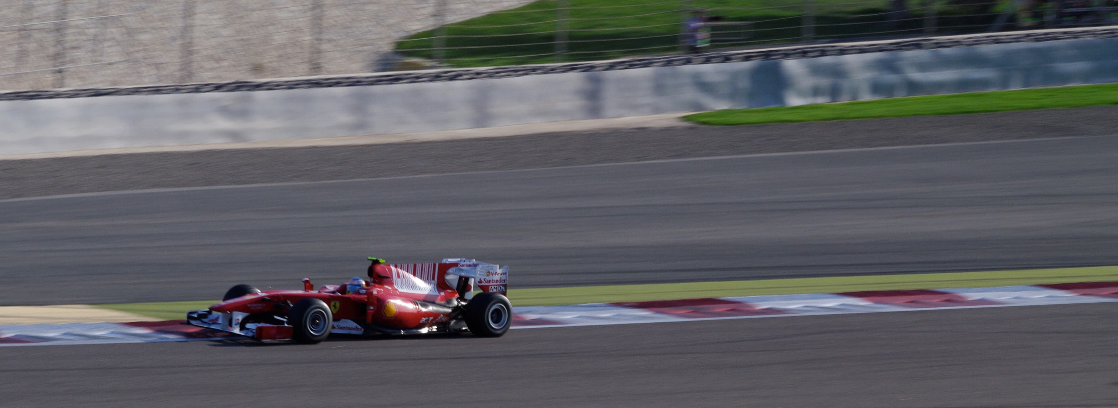 Historical Formula 1 photograph: Alonso Ferrari, 2010