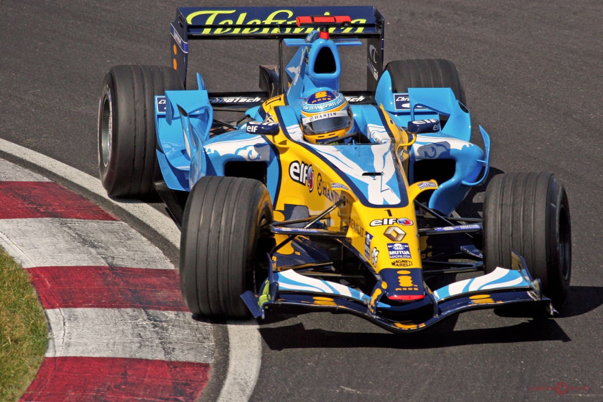 Historical Formula 1 photograph: Alonso, 2006