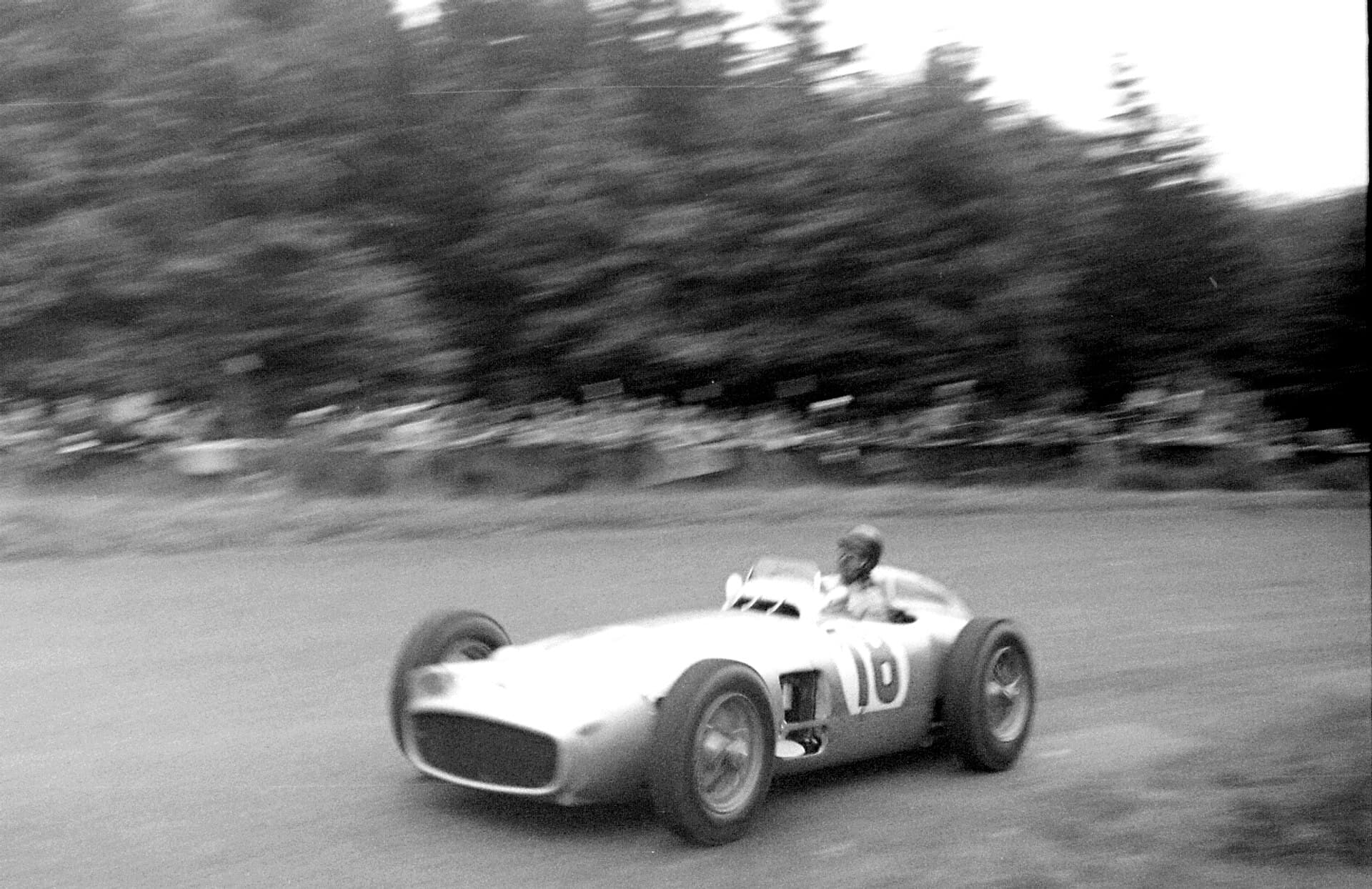 Historical Formula 1 photograph: Juan Manuel Fangio Mercedes W196, 1954