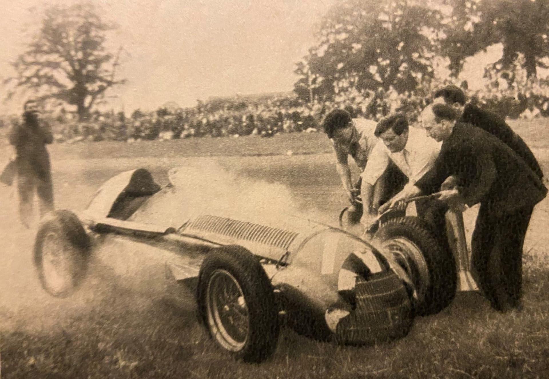 Historical Formula 1 photograph: Farina, 1951