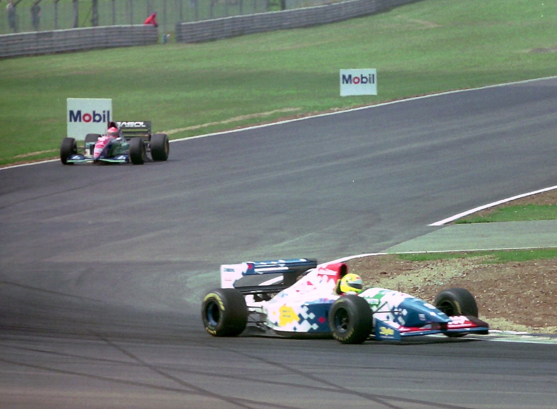 Historical Formula 1 photograph: Footwork Jordan, 1994