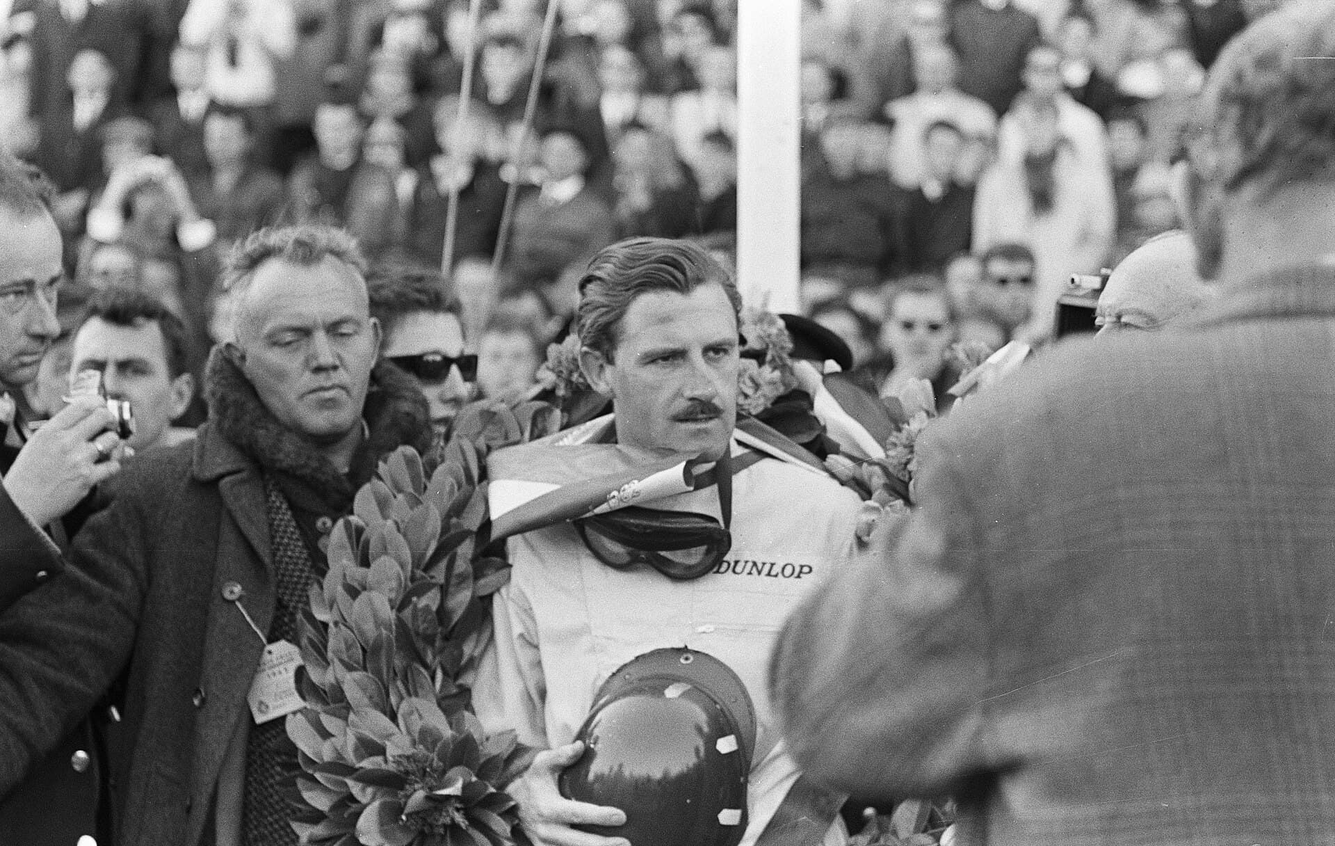 Historical Formula 1 photograph: Graham Hill, 1962