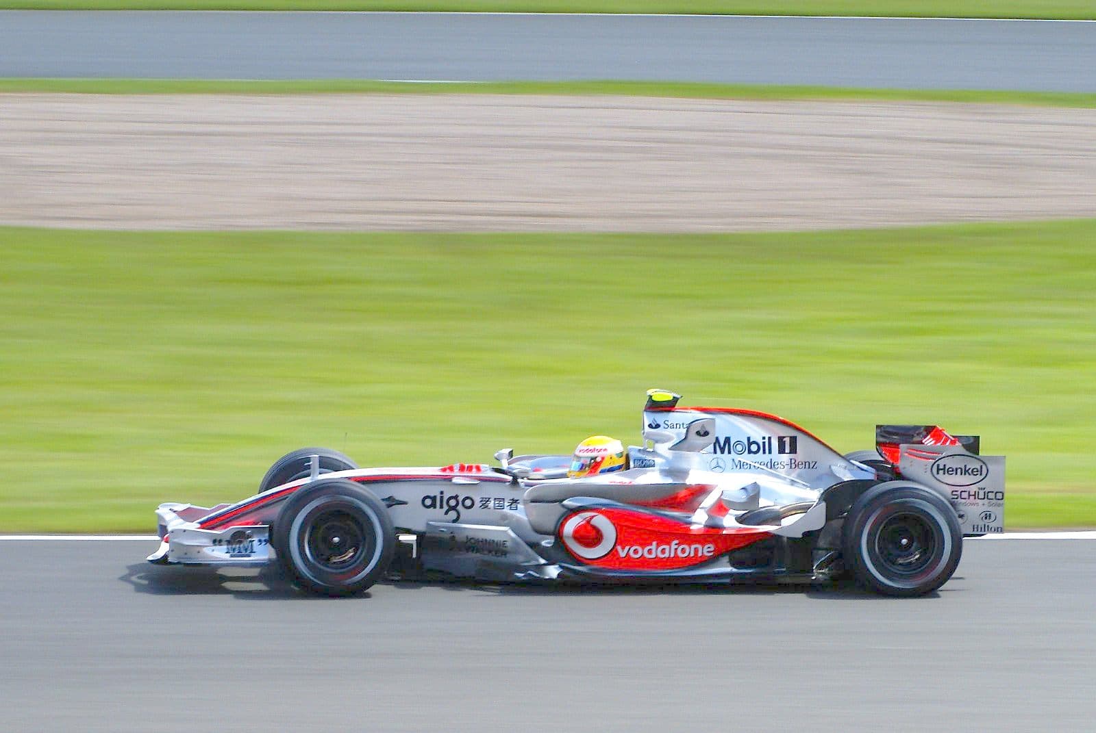 Historical Formula 1 photograph: Hamilton Silverstone, 2007