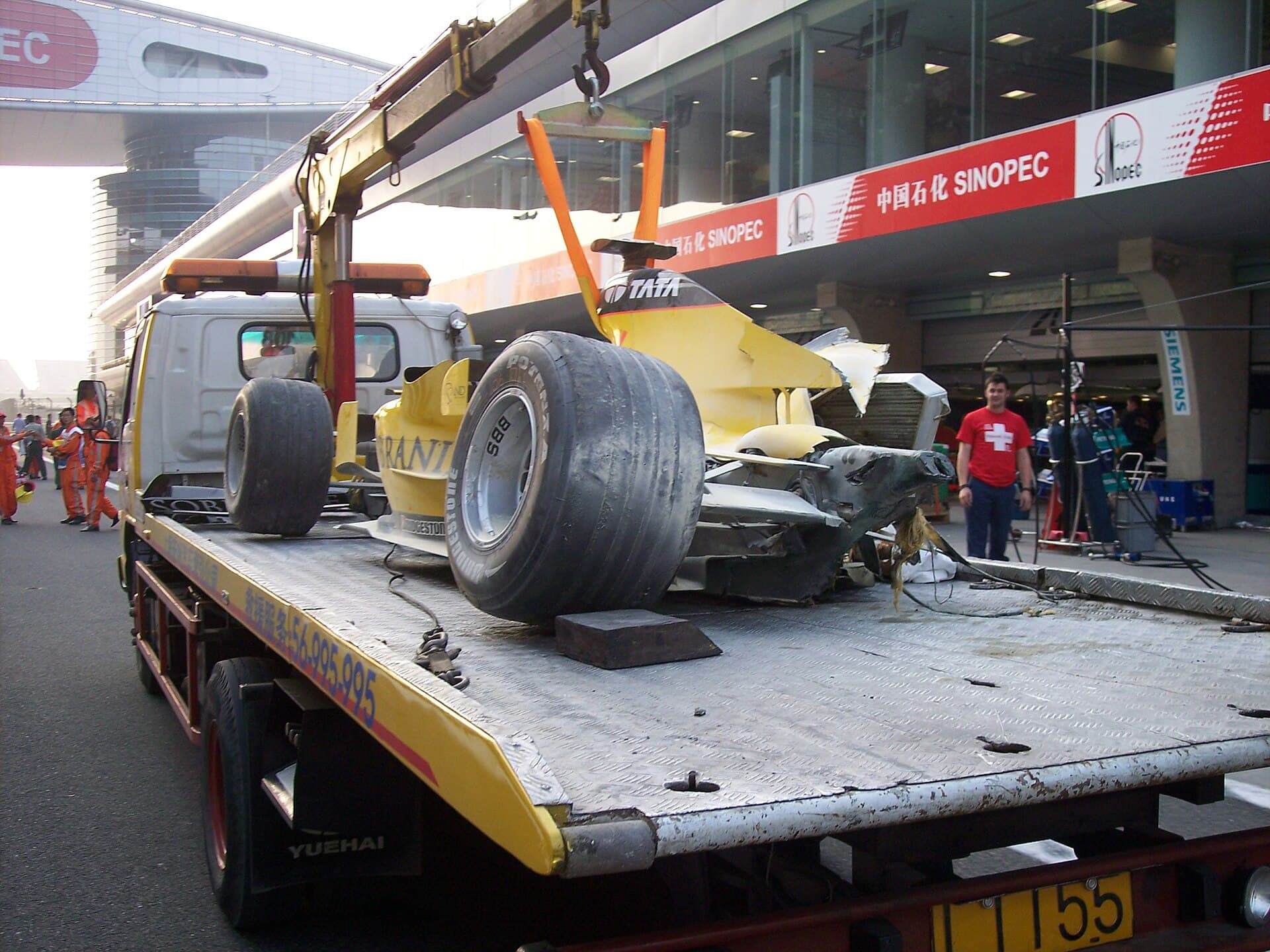 Historical Formula 1 photograph: Jordan, 2005