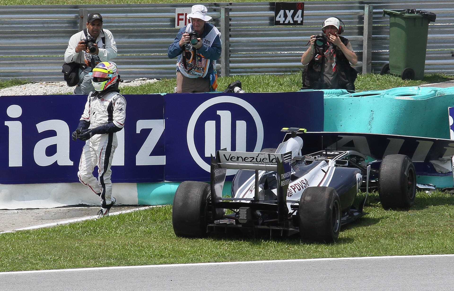 Historical Formula 1 photograph: Maldonado Sepang, 2011