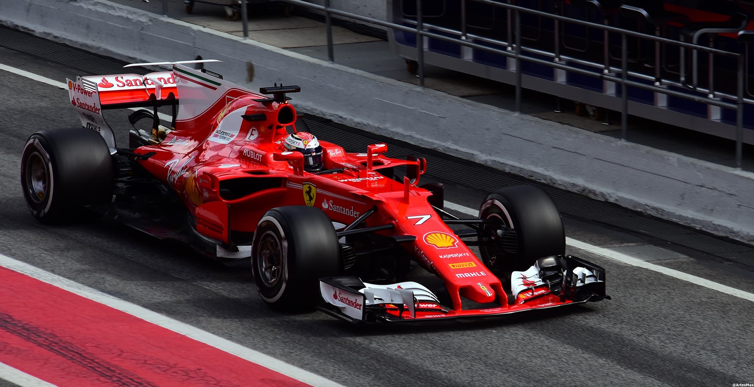 Historical Formula 1 photograph: Kimi Räikkönen Ferrari SF70H, 2017