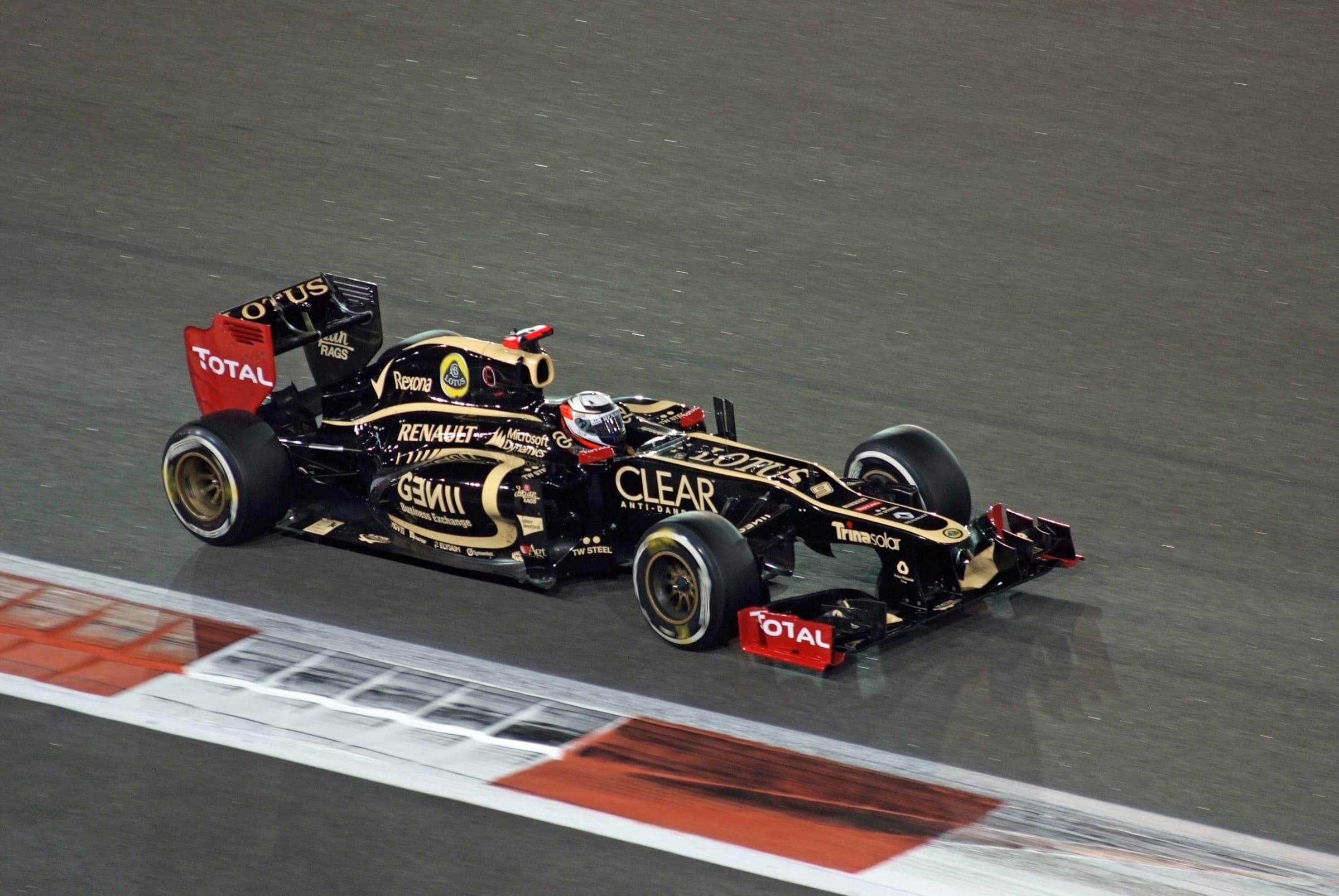 Historical Formula 1 photograph: Räikkönen Lotus, 2012