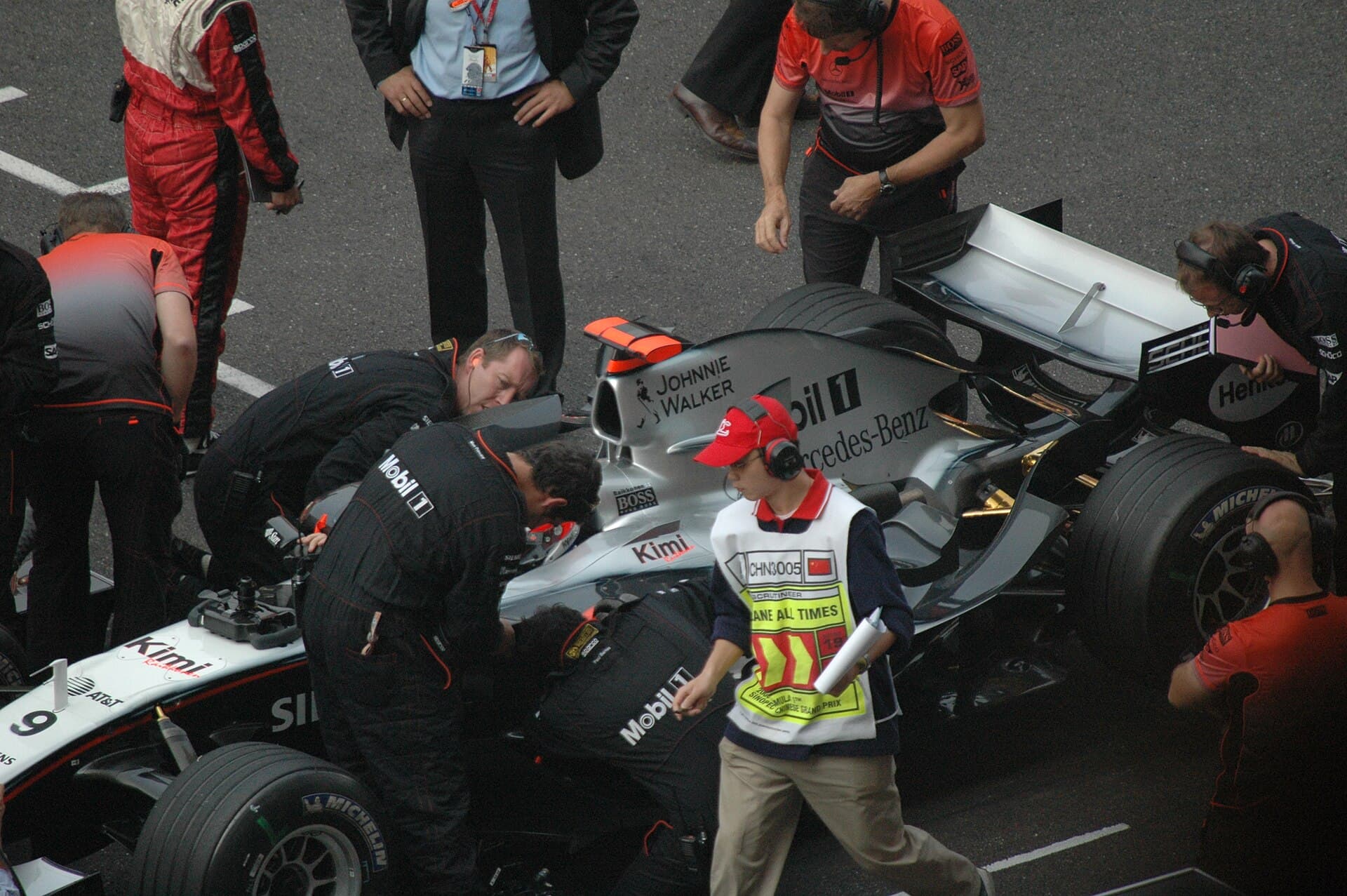 Historical Formula 1 photograph: McLaren MP4-20 Räikkönen, 2005