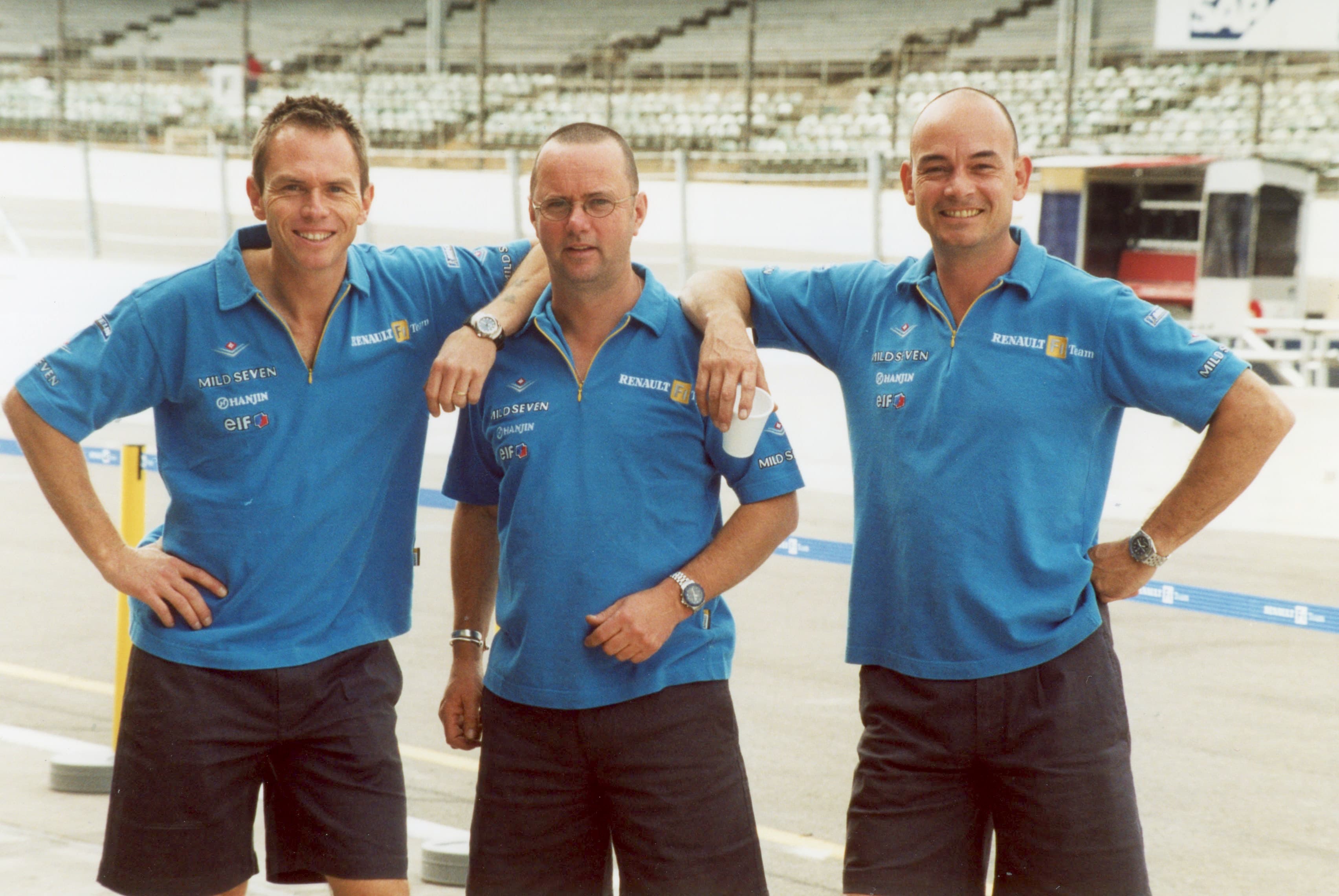 Historical Formula 1 photograph: Renault, 2002