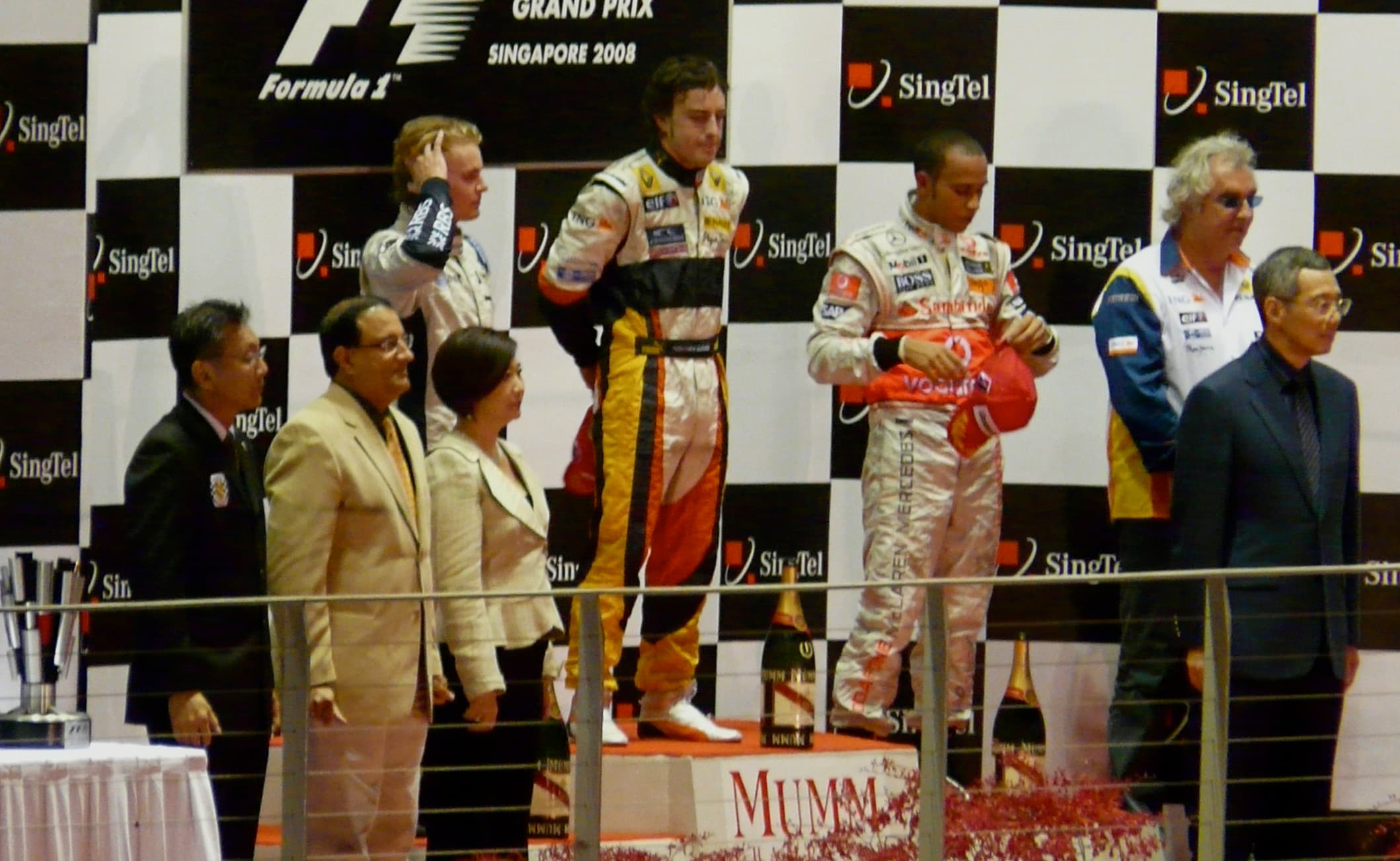 Historical Formula 1 photograph: Formula 1, 2008