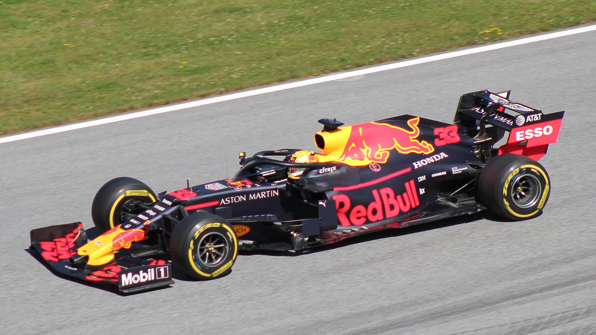 Historical Formula 1 photograph: Red Bull Honda, 2019