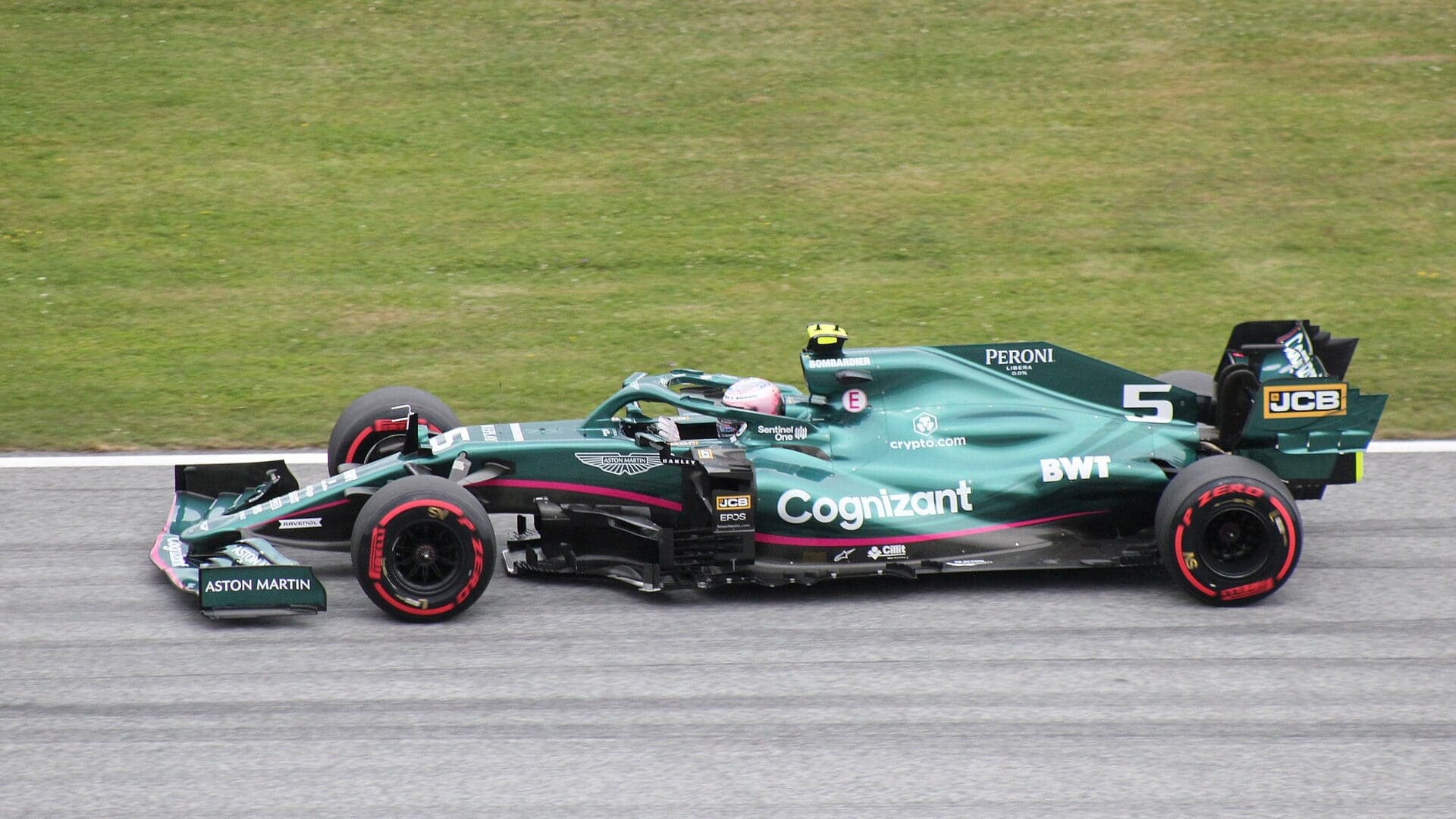 Historical Formula 1 photograph: Aston Martin Vettel, 2021