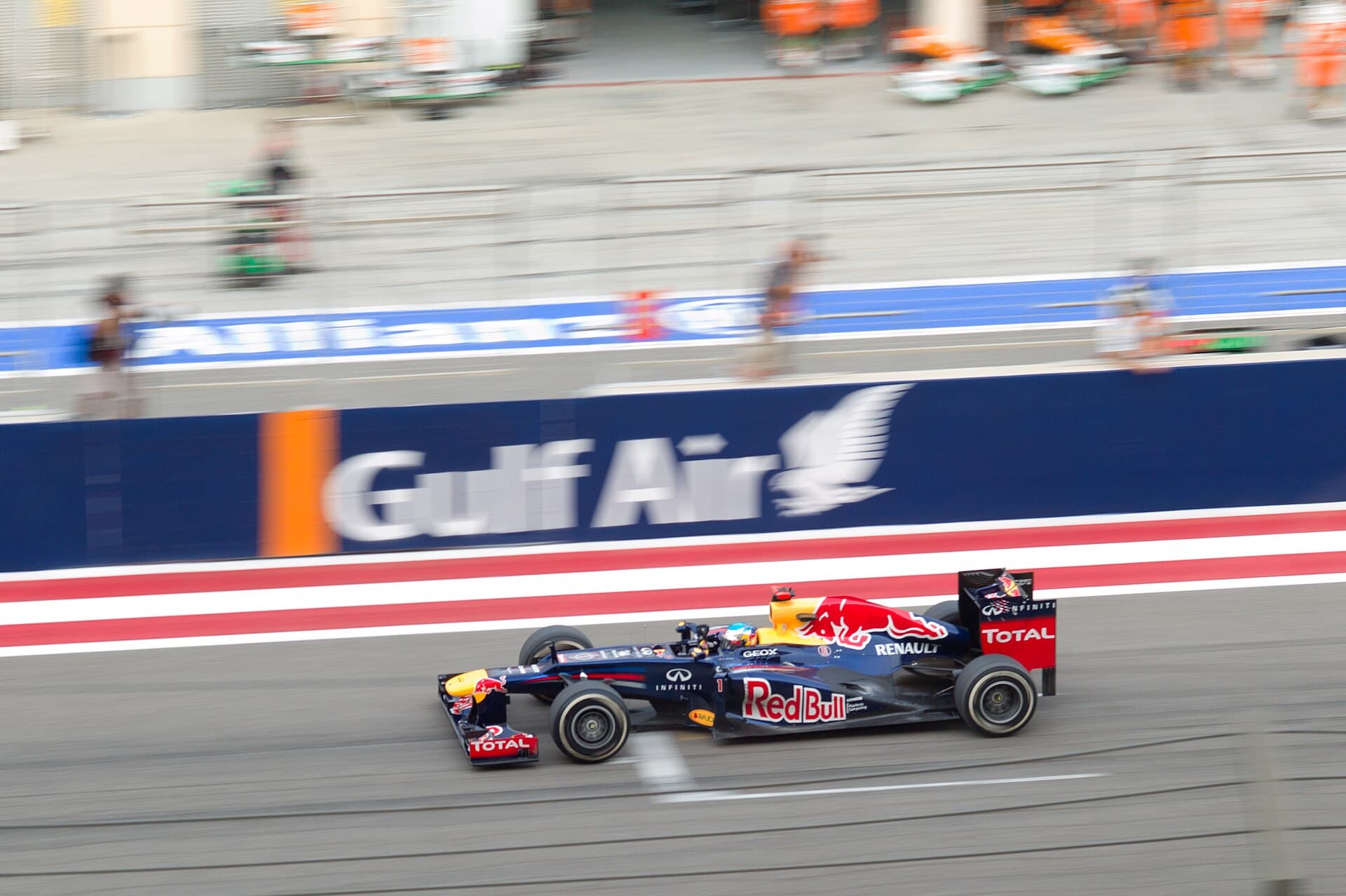 Historical Formula 1 photograph: Vettel Bahrain, 2012