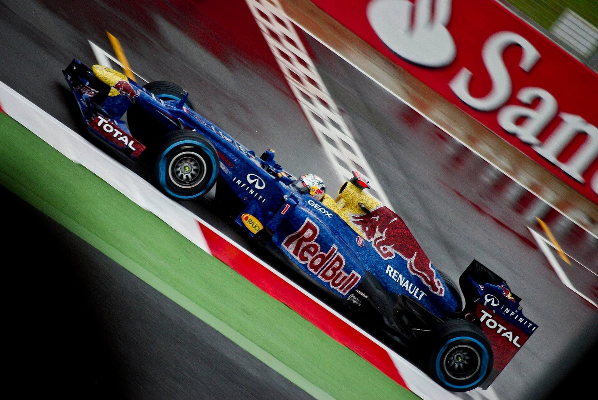 Historical Formula 1 photograph: RB8 Silverstone, 2012
